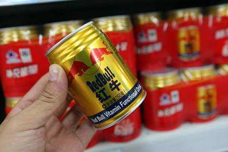 三种红牛并存，谁是正版？中泰两“牛”因商标纠纷，再次抵角相斗